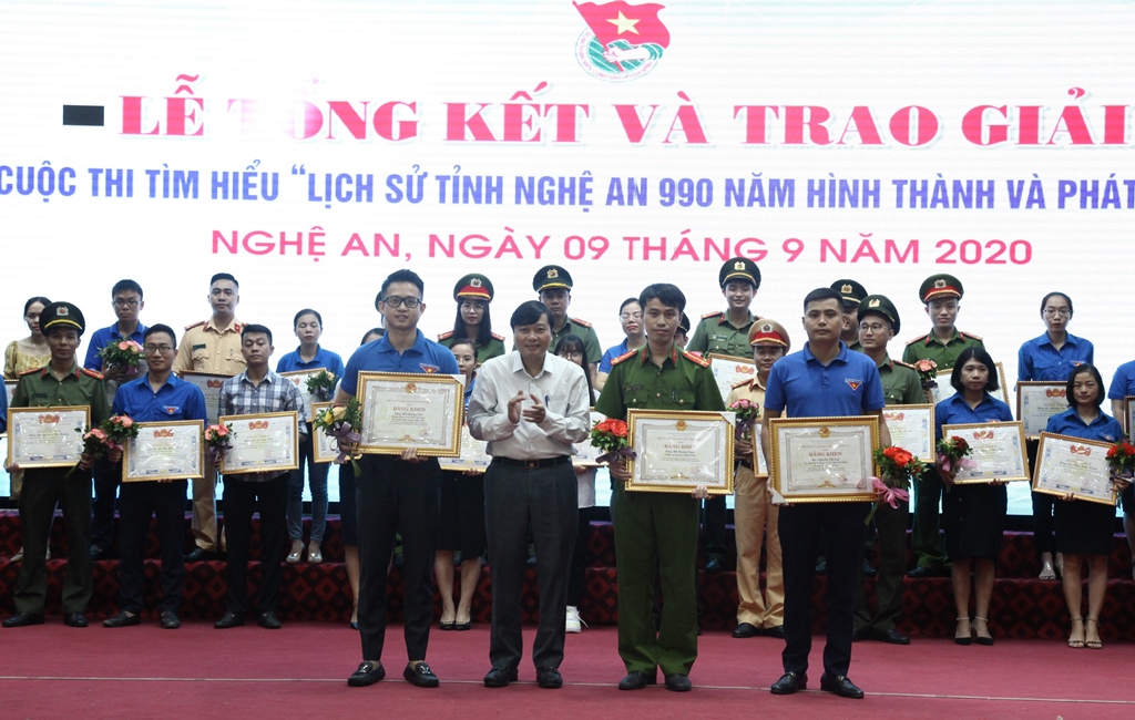 Tổng kết và trao giải Cuộc thi tìm hiểu “Lịch sử tỉnh Nghệ An 990 năm hình thành và phát triển”